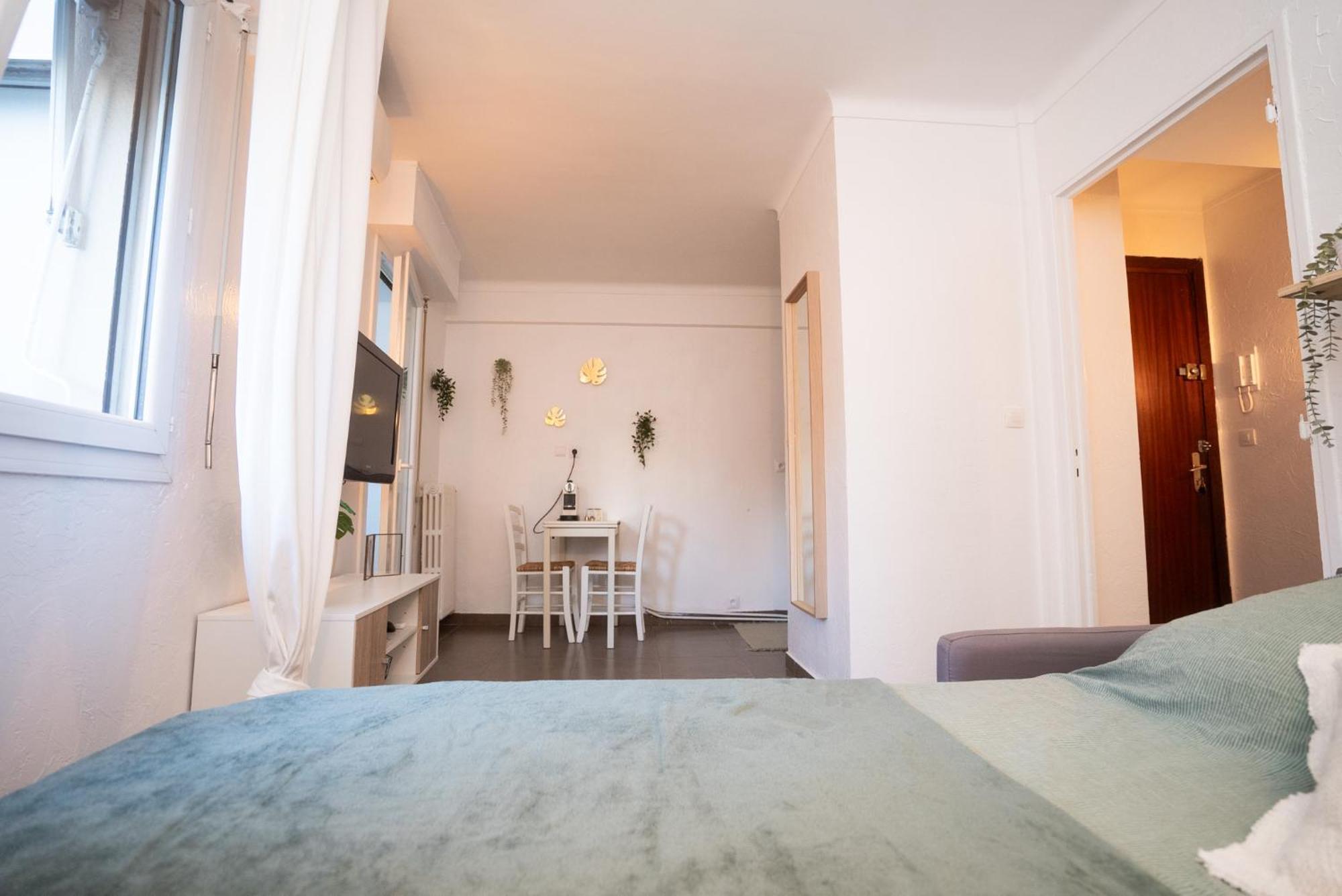 Location Studio Avec Loggia Apartment Antibes Exterior photo